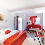 Appartement Awesome In With Wifi Duba